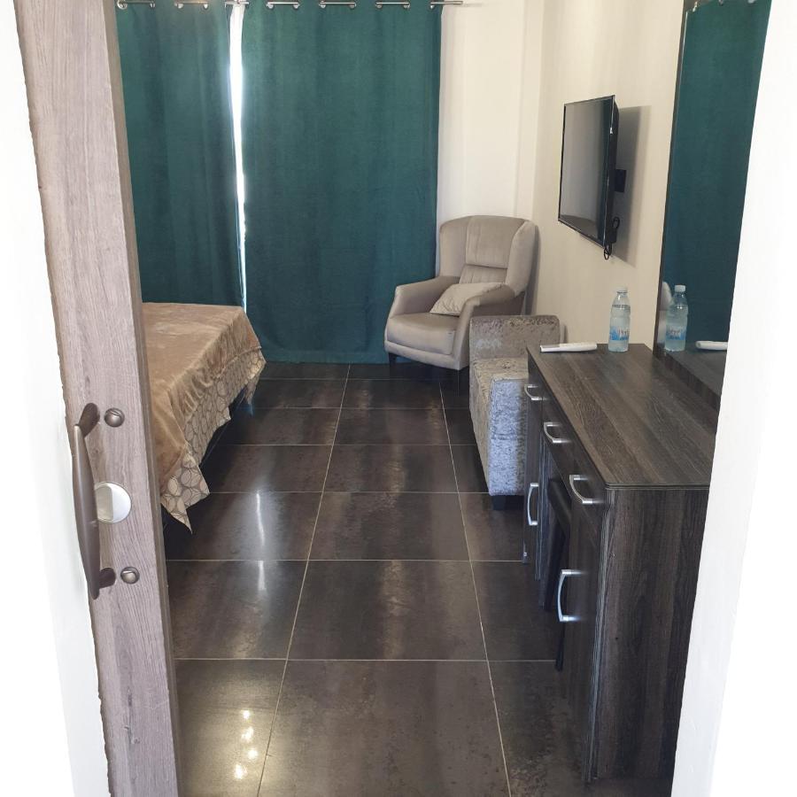 Ahoy Deluxe Apts Appartamento Ayia Napa Esterno foto